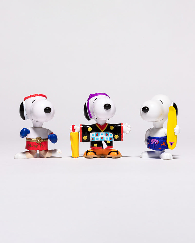 SNOOPY AROUND THE WORLD & WORLD TOUR FIGURES